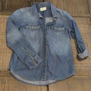 💋Current/Elliott Distressed Denim Shirt💋